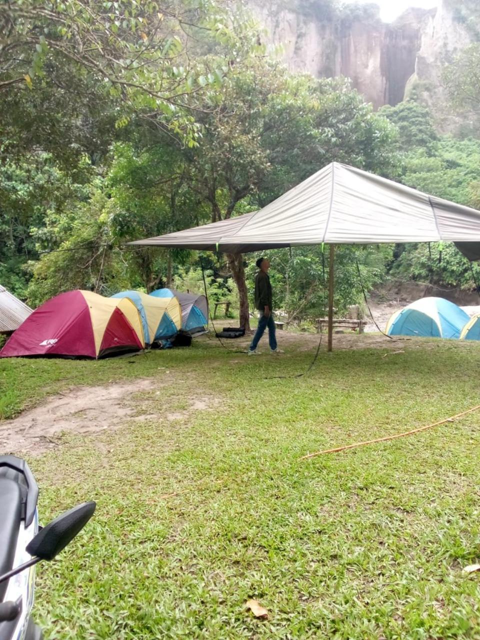 Tapian Ratu Camp Real Bukittinggi Kültér fotó