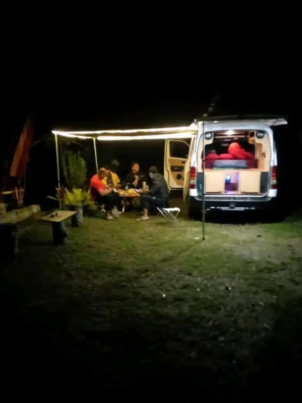 Tapian Ratu Camp Real Bukittinggi Kültér fotó